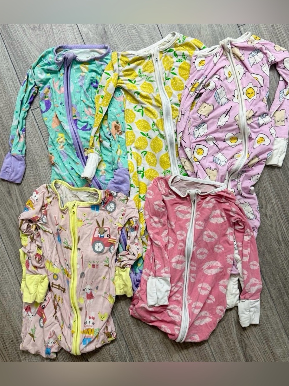 Little Sleepies 12-18 zippy bundle of 5